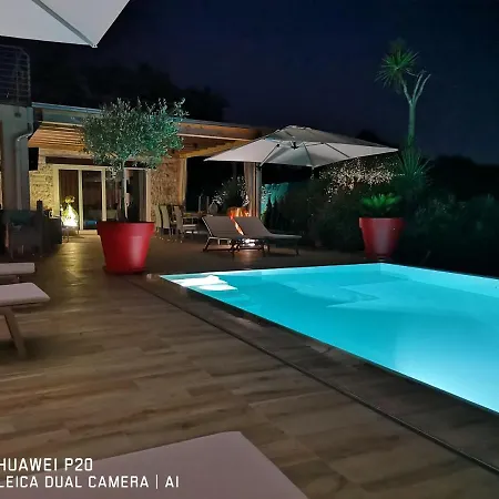 Peler Bed & Breakfast 3*