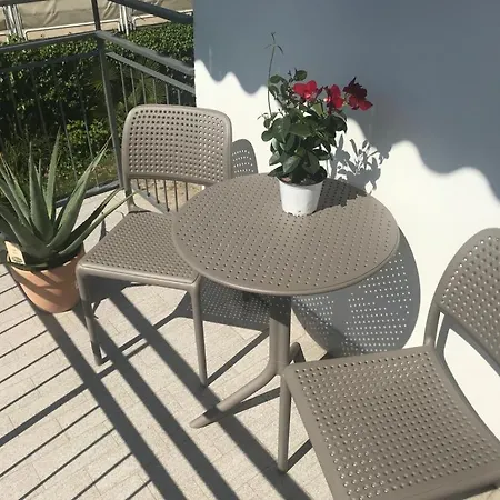 Apartment Blue - A Due Passi Dal Lago, Parcheggio Privato *