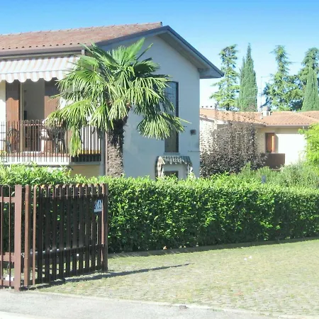 Belvilla By Oyo Enticing With Pool Holiday home