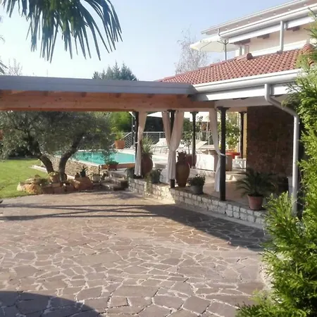 Benacus Villa *