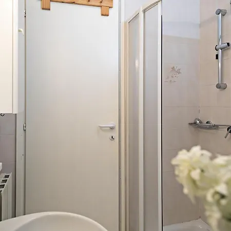 Apartment Ortensia - Regarda Travel
