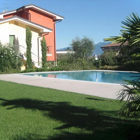 With Nicely Decorated Interior Near Garda Holiday home Lazise