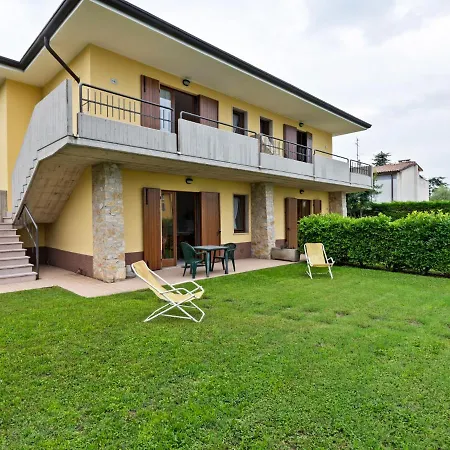 Panoramic With Swimming Pool And Garden Holiday home *