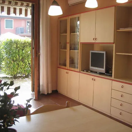 Apartment In Lazise/gardasee 21938