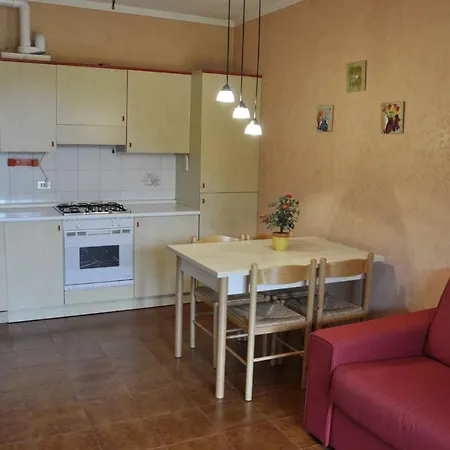 In Lazise/gardasee 21938 Apartment