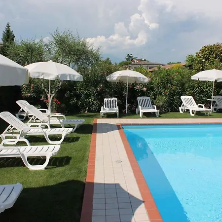 In Lazise/gardasee 21945 *