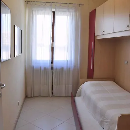 In Lazise/gardasee 21945 Apartment