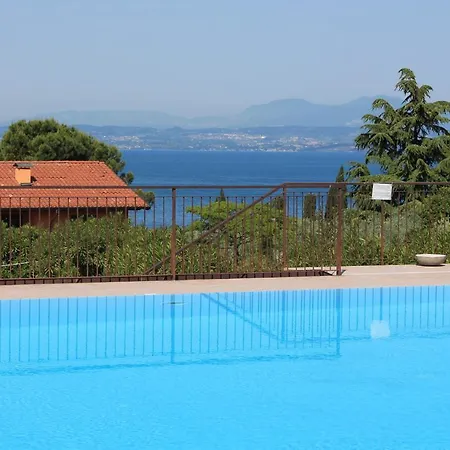 In Lazise/gardasee 21942 Apartment *