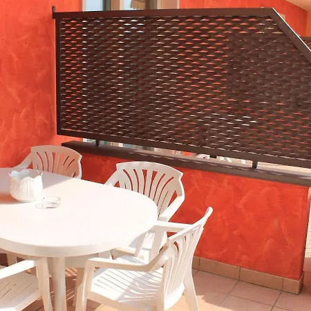 Holiday home With Nicely Decorated Interior Near Garda