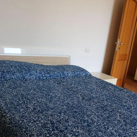 With Nicely Decorated Interior Near Garda *