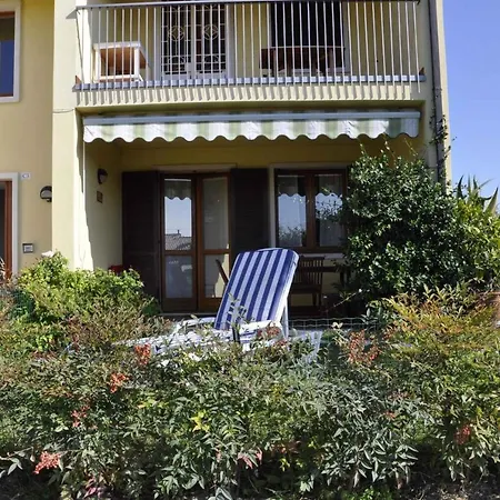 In Lazise/gardasee 21954