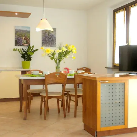Beautiful With Garden And Fireplace Lazise