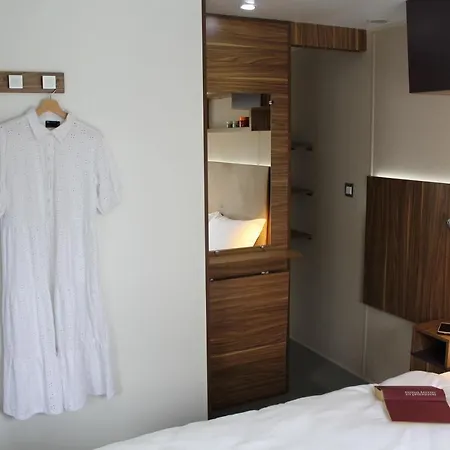 Farm stay Al-bor Lazise