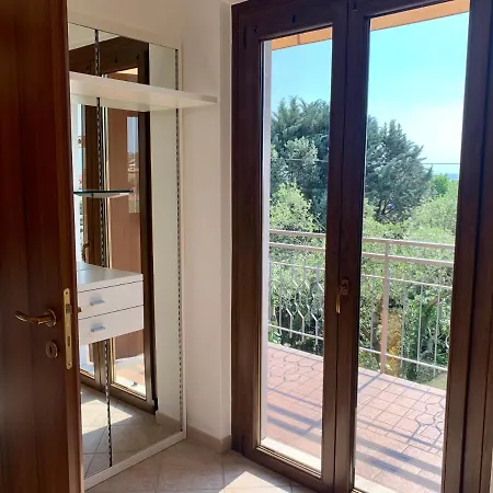 Golden Apartment *