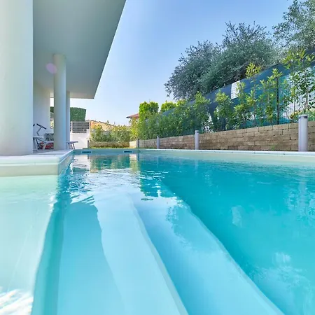 Apartmentsgarda - Le Terrazze Del Garda