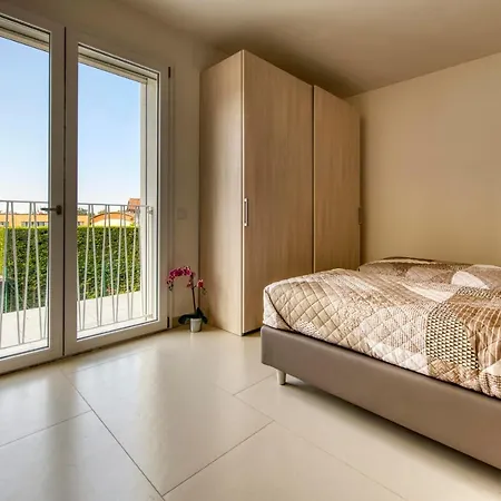 Apartmentsgarda - Le Terrazze Del Garda Apartment
