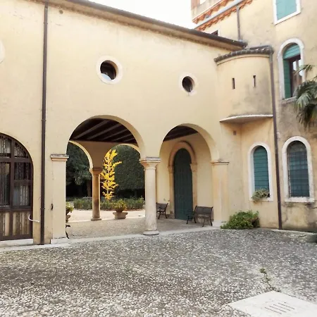 Il Piccolo Apartment *