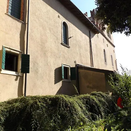 Il Piccolo Apartment *