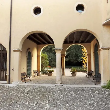 Il Piccolo Apartment *