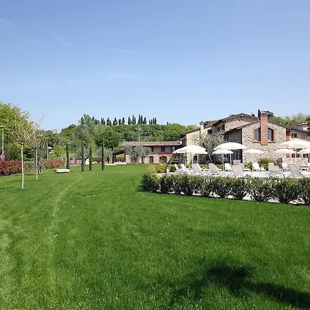 Aparthotel Borgo Mondragon