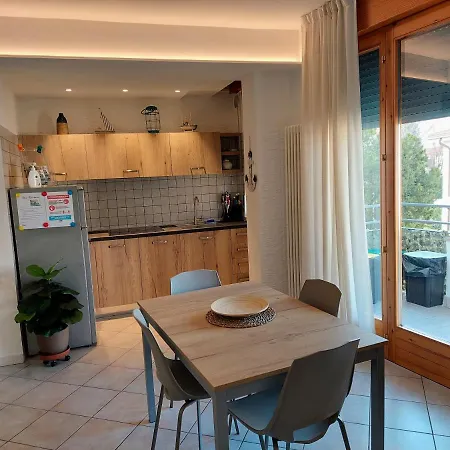Blue - A Due Passi Dal Lago, Parcheggio Privato Apartment