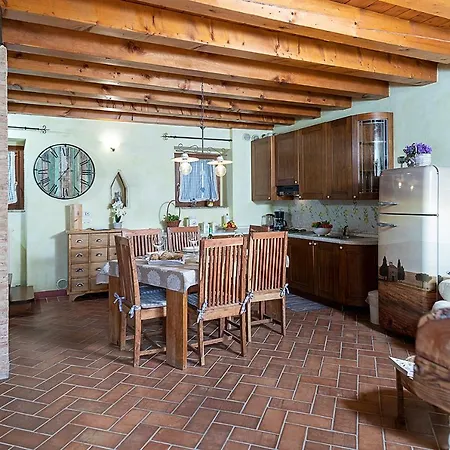 Holiday home Nocino - Regarda Travel