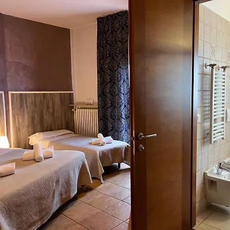 Renata Hotel 2*