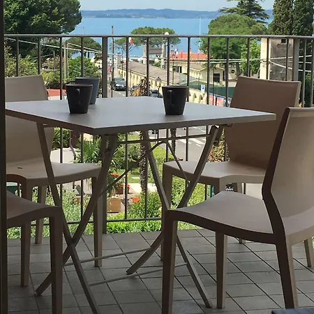 Vialeromadodici Rooms&apartments 3*