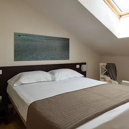 Vialeromadodici Rooms&apartments 3* Lazise