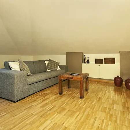 Vialeromadodici Rooms&apartments Affittacamere 3*