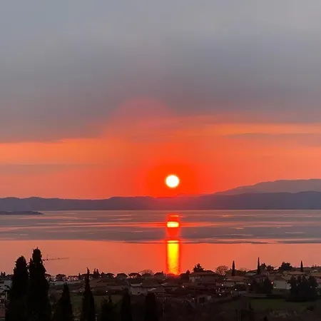 Emma Lazise. Astonishing View Villa Lazise