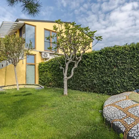 Holiday home Jardin De Sentidos Lazise