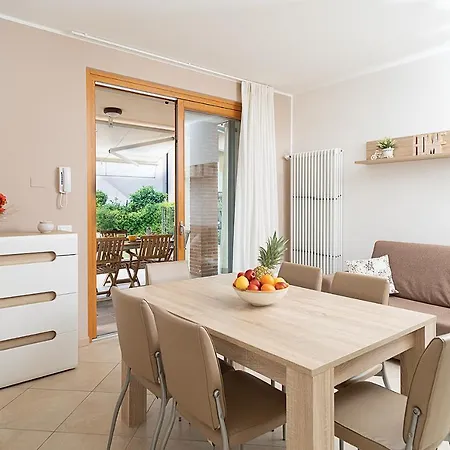Lelegance - Regarda Travel Apartment