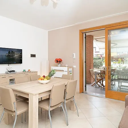 Apartment Lelegance - Regarda Travel *