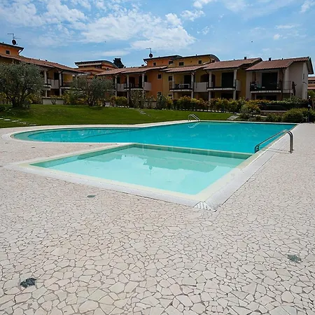 Lelegance - Regarda Travel Lazise