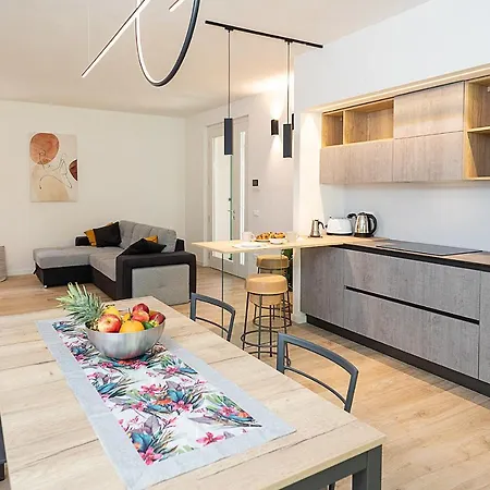 Cascinale 11 - Regarda Travel Apartment *