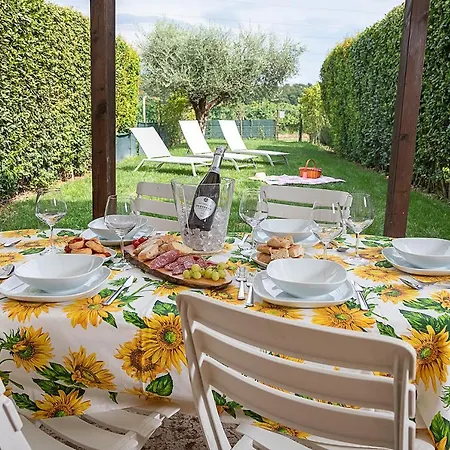 Holiday home Nocino - Regarda Travel