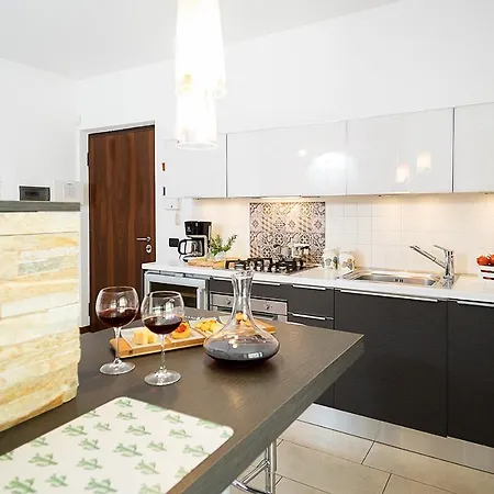 Apartment La Promenade - Regarda Travel