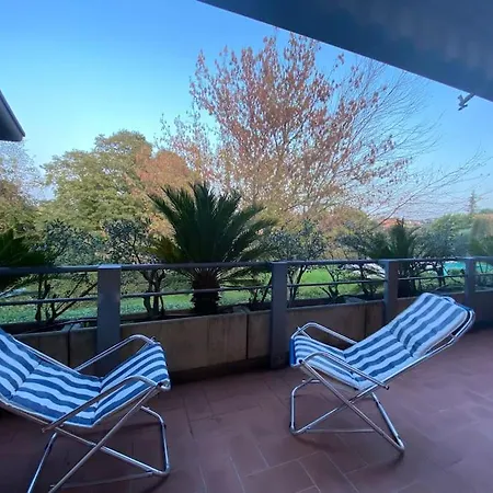 Family House With Free Parking, 450m From Apartment Lazise