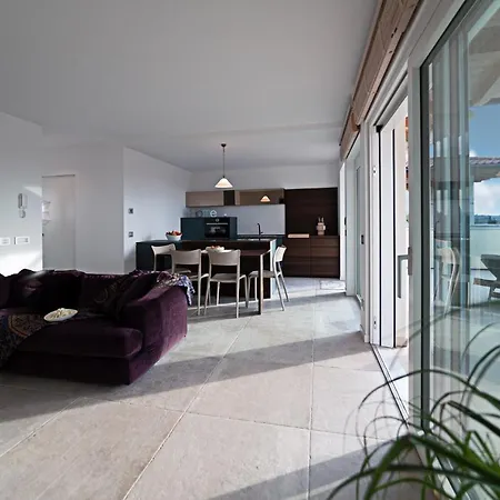 Yin & Yang - Regarda Travel Lazise