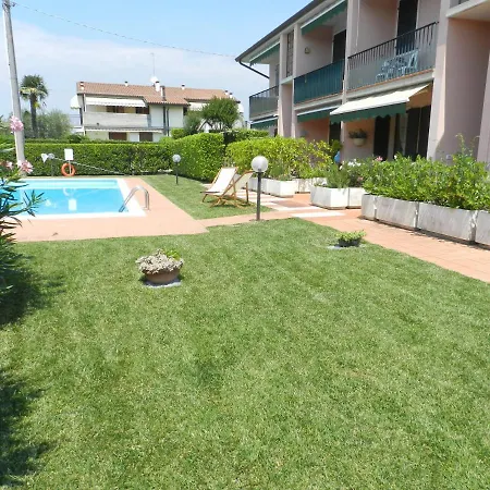 Bon Bon 2 - Regarda Travel Apartment *