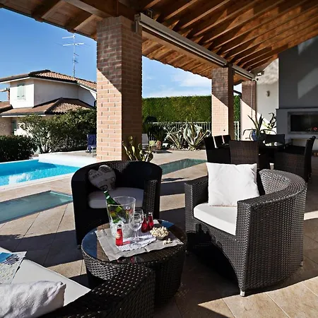 - Regarda Travel Villa Lazise