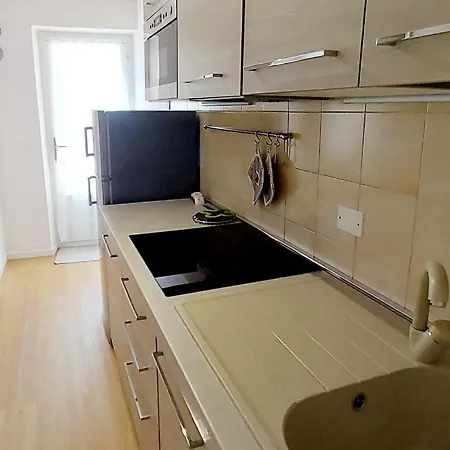 Apartment Al Glicine Lazise
