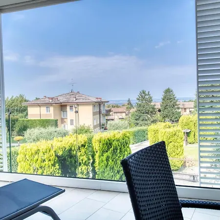 Apartmentsgarda - Le Terrazze Del Garda Apartment *