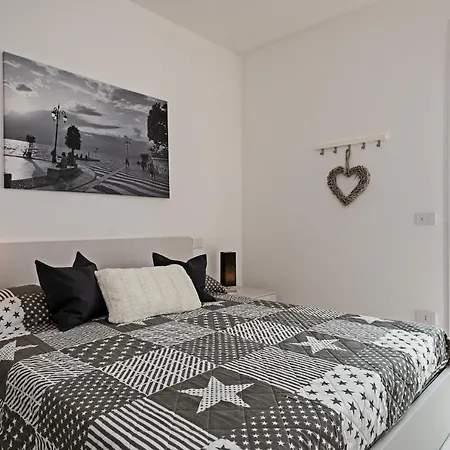 Apartment Casa Erika - Regarda Travel Lazise
