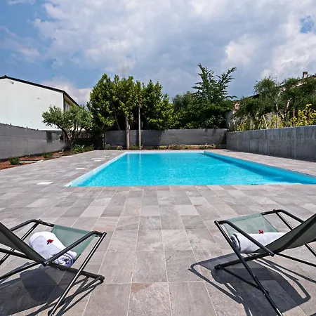 Casa Erika - Regarda Travel Apartment