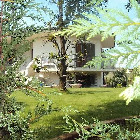 Rosa Del Garda Bed & Breakfast Lazise