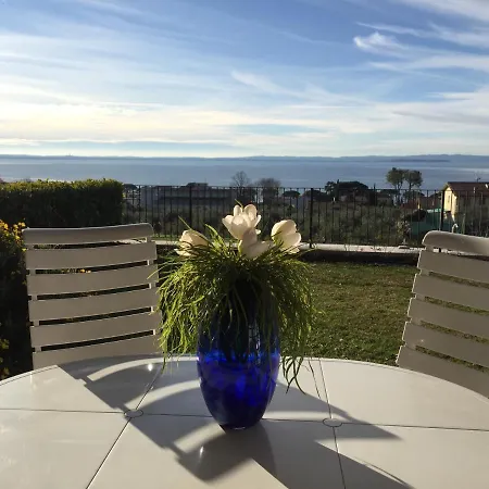 Apartment Ausblick Gardasee - Mit Seeblick, Infinity Pool, Garten Und Garage Lazise
