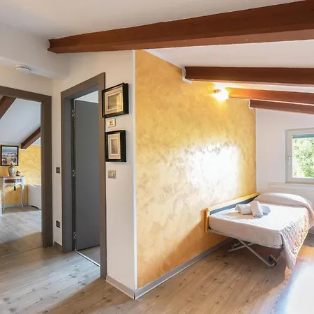 3 Bedroom In Vr Holiday home Lazise