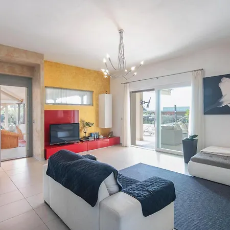 3 Bedroom In Vr *
